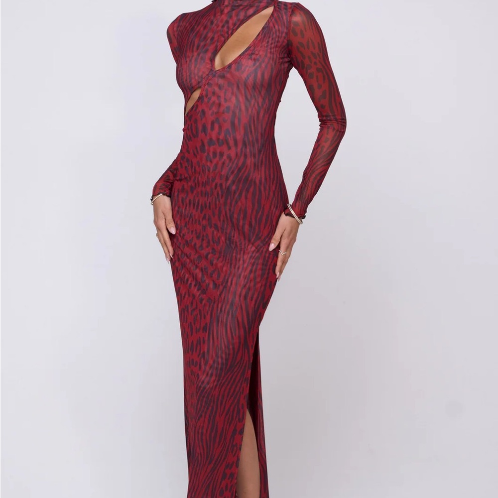 RESA HOLLY MAXI IN VIXEN XS (COMING SOON)